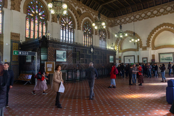 Toledo railway station interior